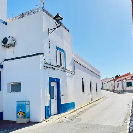 House - Casa Tipica Algarvia * לגואה